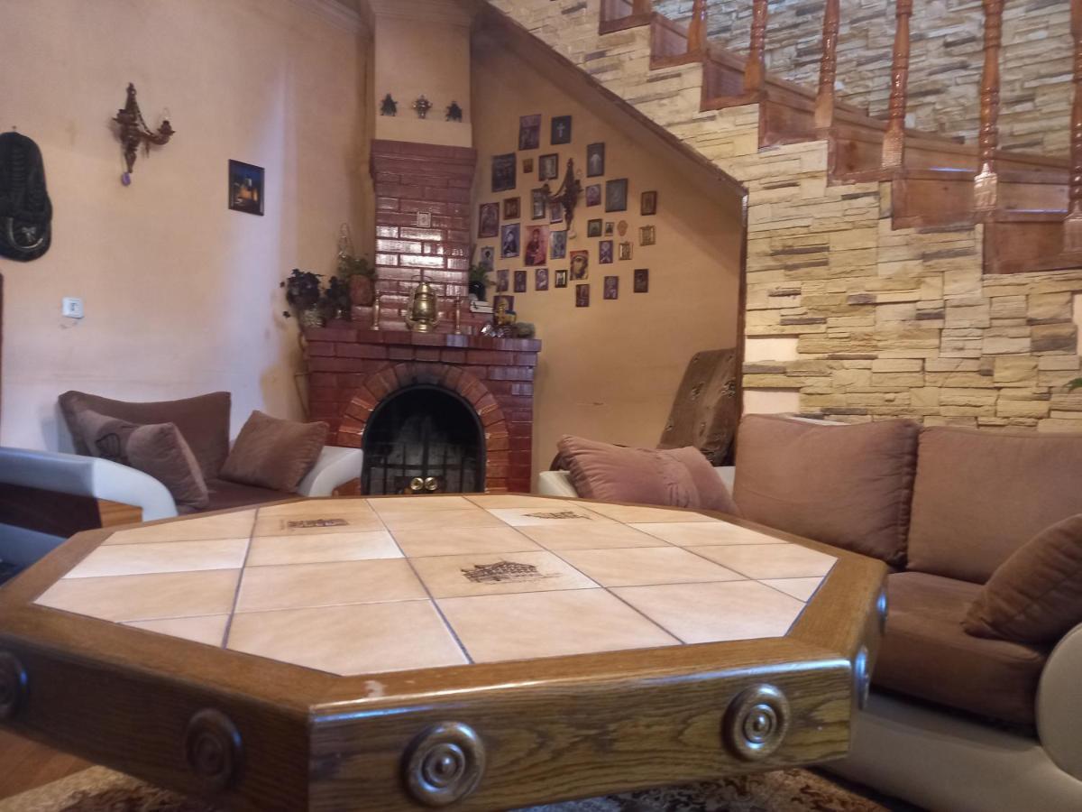 דירות אחלציחה Old House מראה חיצוני תמונה