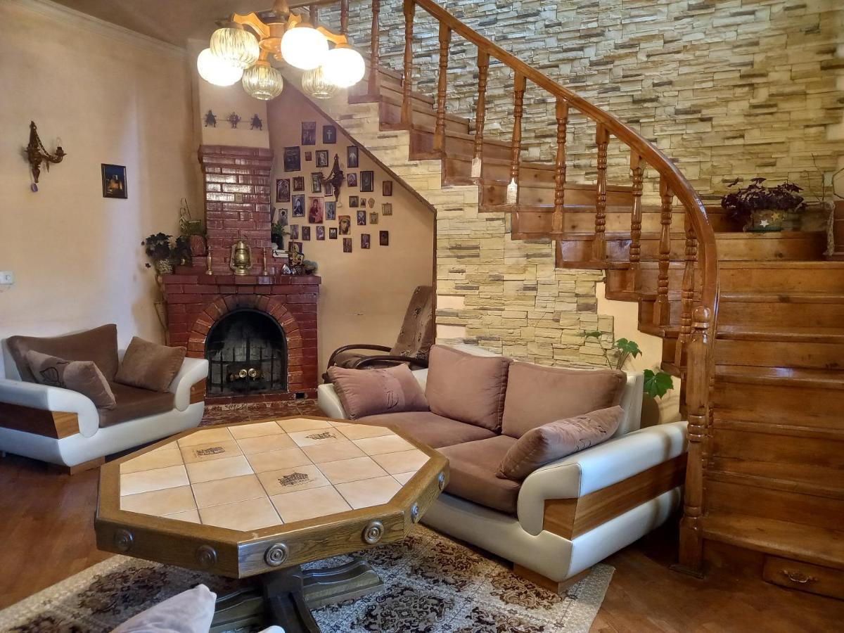 דירות אחלציחה Old House מראה חיצוני תמונה